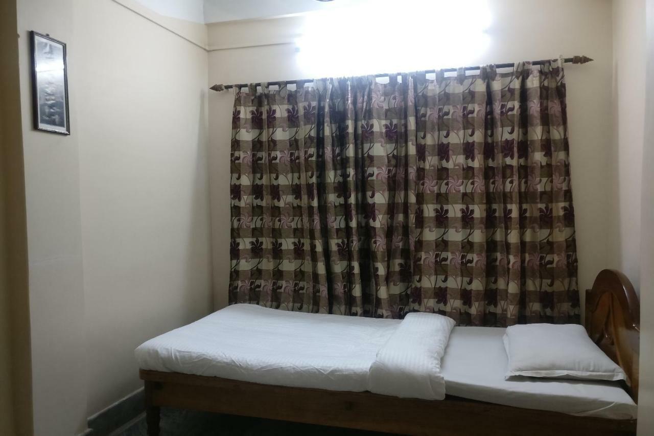 Spot On 37646 Hotel Centre Palace Silchar Kültér fotó