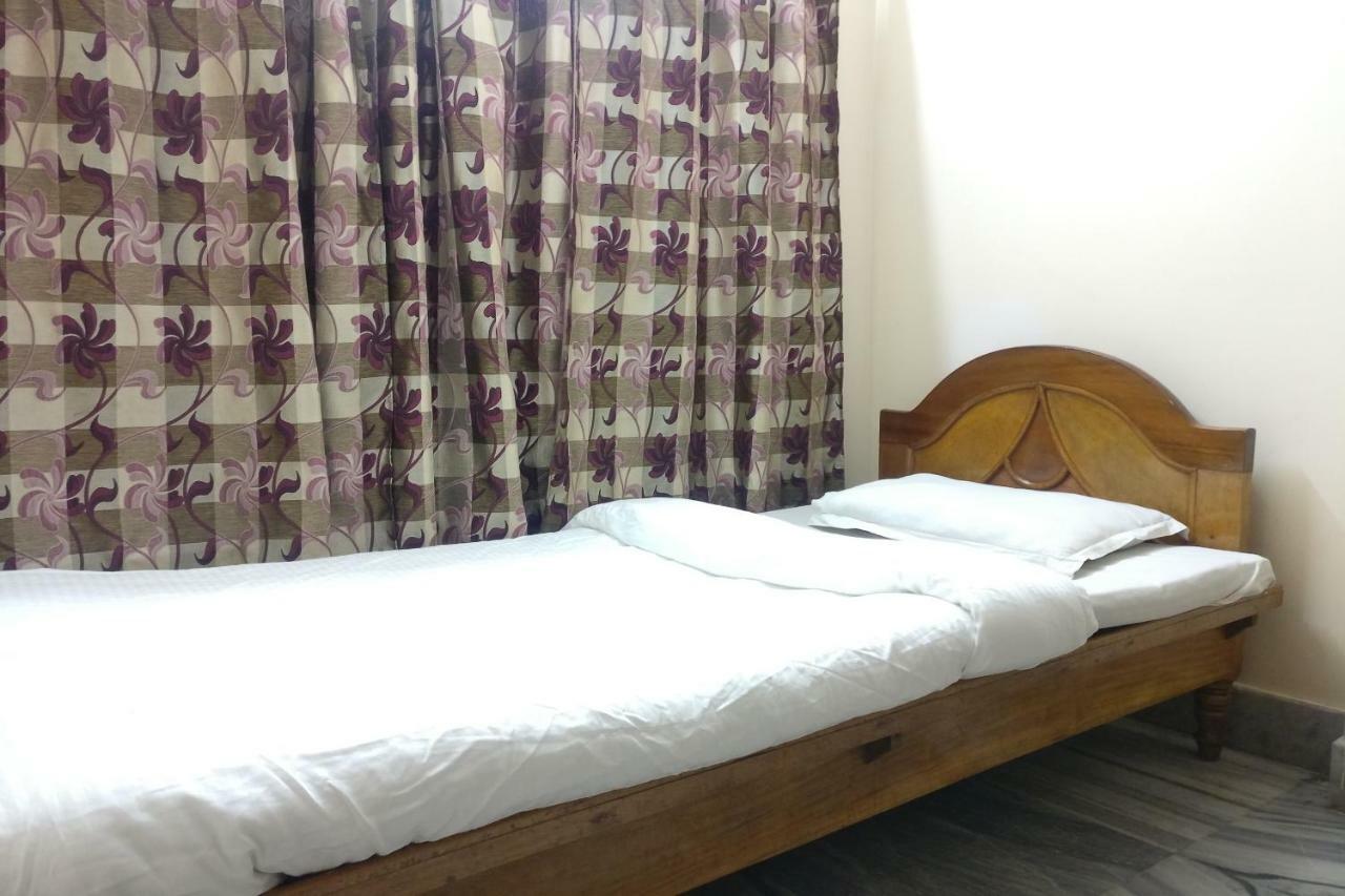 Spot On 37646 Hotel Centre Palace Silchar Kültér fotó